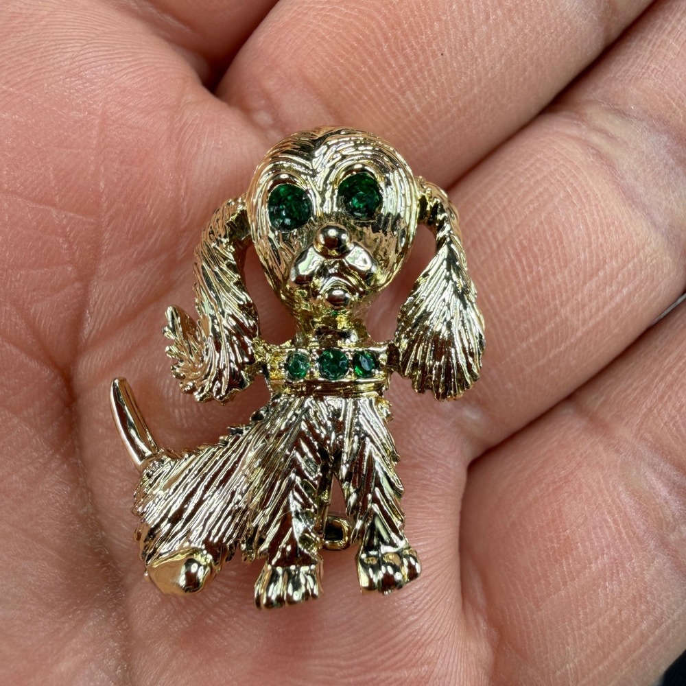 Gerrys Vintage Gold Tone Poodle Dog Brooch Green Rhinestone Eyes Collar 1 Inch - Picture 8 of 10